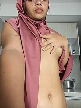 Pokazy przed kamerką – Samira_1