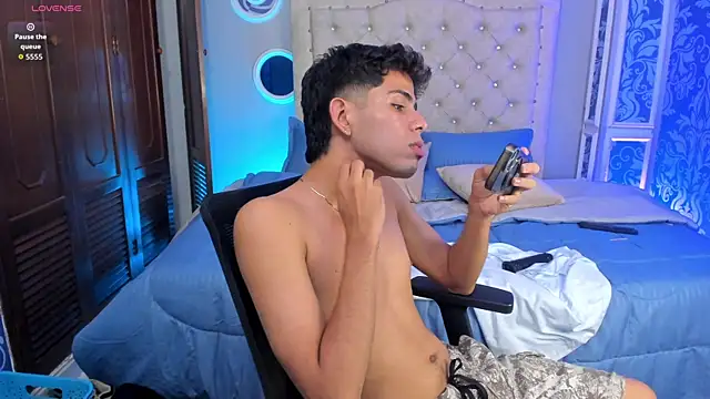 Show modela hunterwest06 na web-kameri