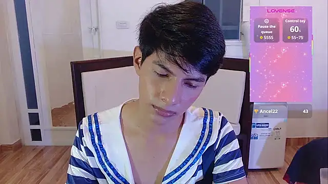 phuwin_bj 在線直播表演