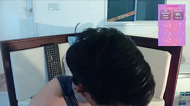 phuwin_bj Show in webcam