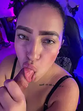 Veronica__Olson_ Show in webcam