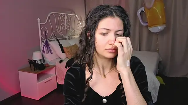 XXX chat uživo modela NoelPerfect