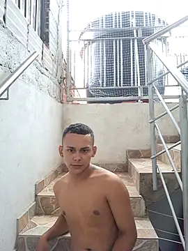 HOTANDSKINNY Webcam show