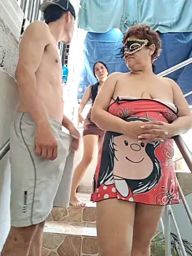 HOTANDSKINNY Show in webcam