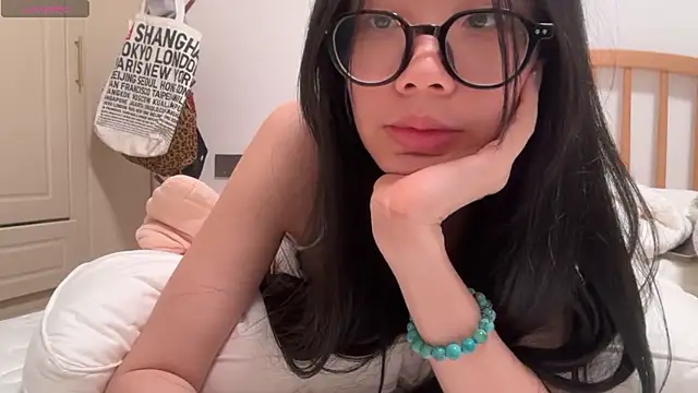 nooneknowspoppy Chat XXX in diretta