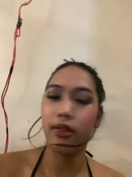 sexyasiancock_yllana Show in webcam