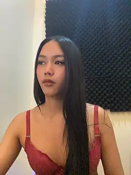 sexyasiancock_yllana Adlı Modelin Web Kamerası Şovu