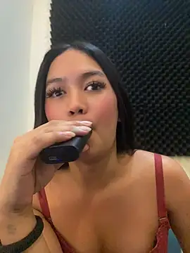 sexyasiancock_yllana Pertunjukan Webcam
