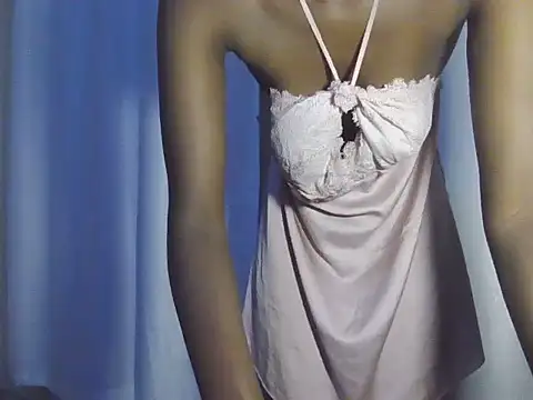 queen-Nova's Live XXX Chat