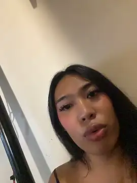 hugecock_tamira Pertunjukan Webcam