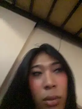 hugecock_tamira Show Webcam