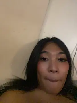 hugecock_tamira's Webcam Show