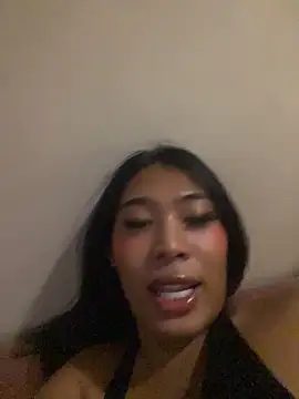 hugecock_tamira 网络视讯表演