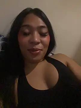 hugecock_tamira's Webcam Show