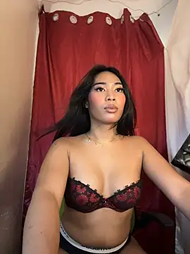 hugecock_tamira Webcam Show