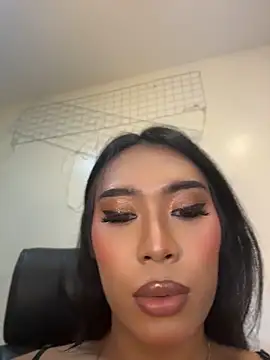 hugecock_tamira Adlı Modelin Web Kamerası Şovu