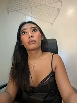 hugecock_tamira 在線直播表演
