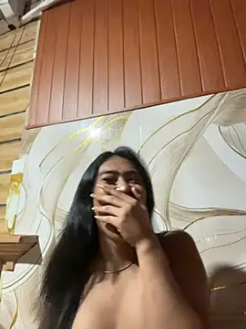 hugecock_tamira Pertunjukan Webcam
