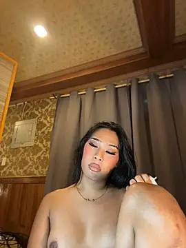 hugecock_tamira 网络视讯表演