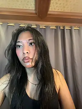 hugecock_tamira Webcam Show