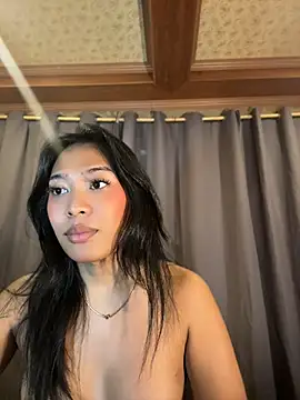 hugecock_tamira's Webcam Show