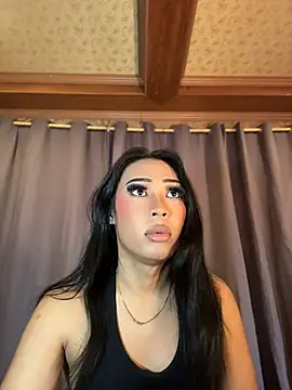 hugecock_tamira Webcamshow