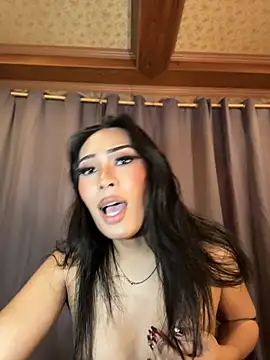 Show modela hugecock_tamira na web-kameri