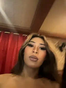 hugecock_tamira 웹캠 쇼