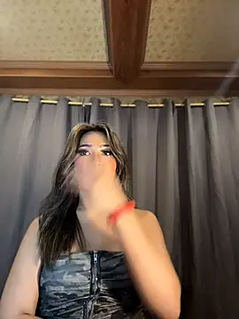 hugecock_tamira Webcamshow