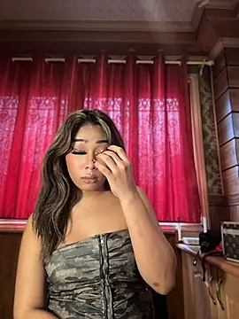 hugecock_tamira webcam show