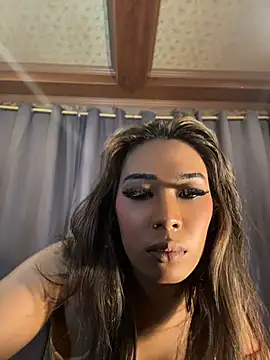 hugecock_tamira Pertunjukan Webcam