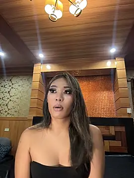 Show de hugecock_tamira na webcam