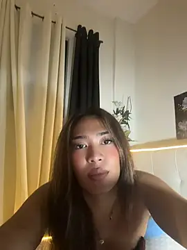 hugecock_tamira webcam show