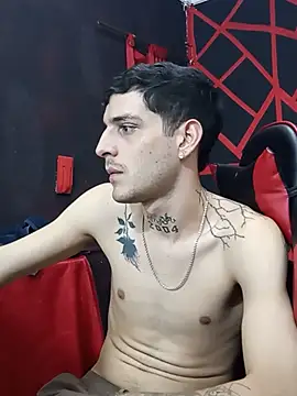boy_max_latin's Webcam Show