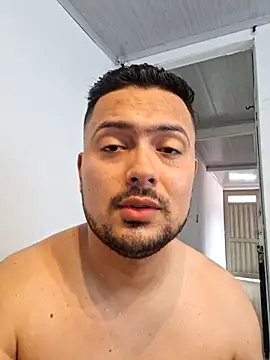 Show de ORTIZ96hot na webcam