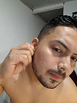 ORTIZ96hot Adlı Modelin Web Kamerası Şovu