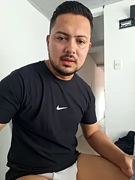 ORTIZ96hot Adlı Modelin Web Kamerası Şovu