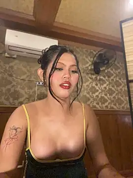 הופעת וובקאם של sexiestcunty_eerie