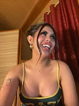 הופעת וובקאם של sexiestcunty_eerie