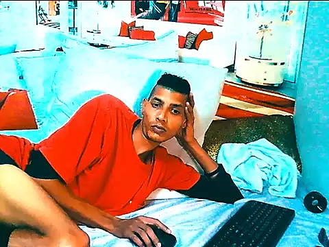 IndianSavageMale Webcam-Show