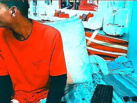 IndianSavageMale Adlı Modelin Web Kamerası Şovu
