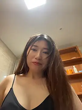 qiuqiu_018 在線直播表演