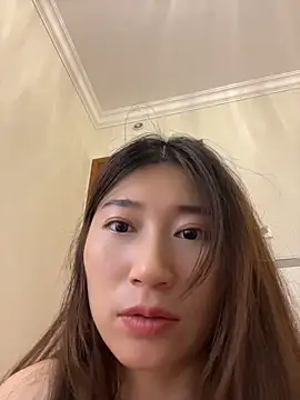 qiuqiu_018 Live chatroom
