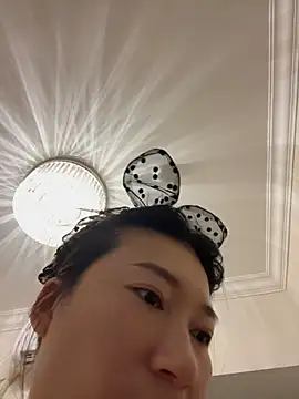 qiuqiu_018 在線直播表演