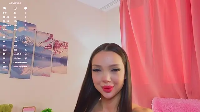 LunaLurk Adlı Modelin Canlı XXX Sohbeti