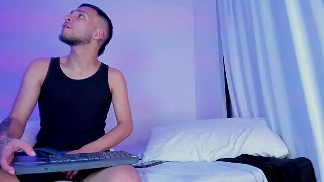 הופעת וובקאם של Kings_Ultimate