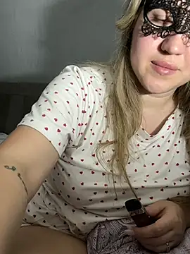 MarieHeartt Webcamshow