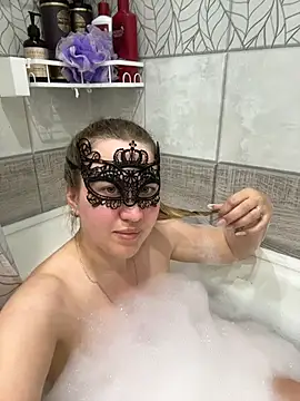 MarieHearttn Webbikameraesitys