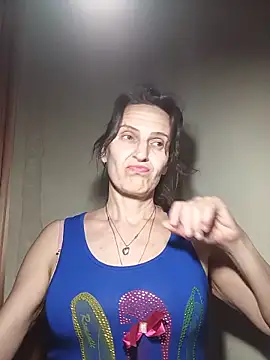 Alene_Lorrie: διαδικτυακό σόου στην κάμερα
