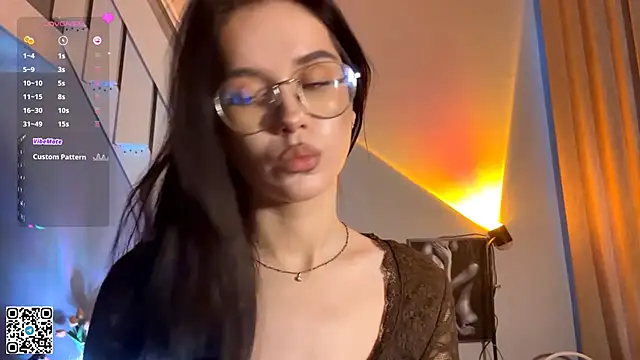 Show modela JenniferBallard na web-kameri